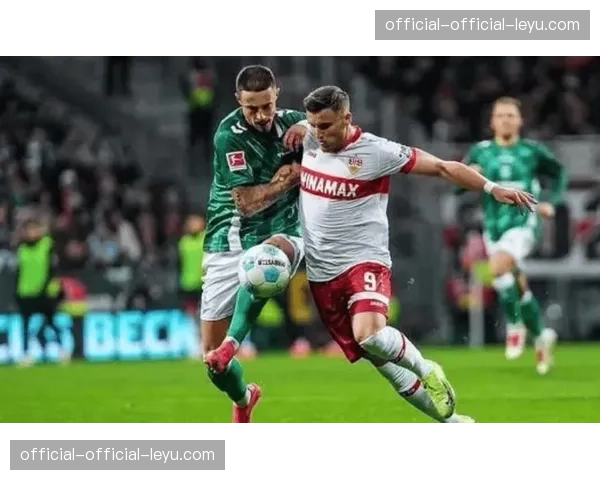 半场数据对比:斯图加特与法兰克福的射正次数比为5-1 半场数据对比:斯图加特与法兰克福的射正次数比为5-1